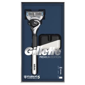 image of Fusion ProShield Razor & Stand Giftset