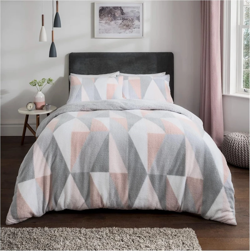 Image of Smart Living Smart Living Luxurious GEO Triangle Fleece Duvet Cover with Pillowcases in Pink Size: King Pink King Unisex 5056242826767