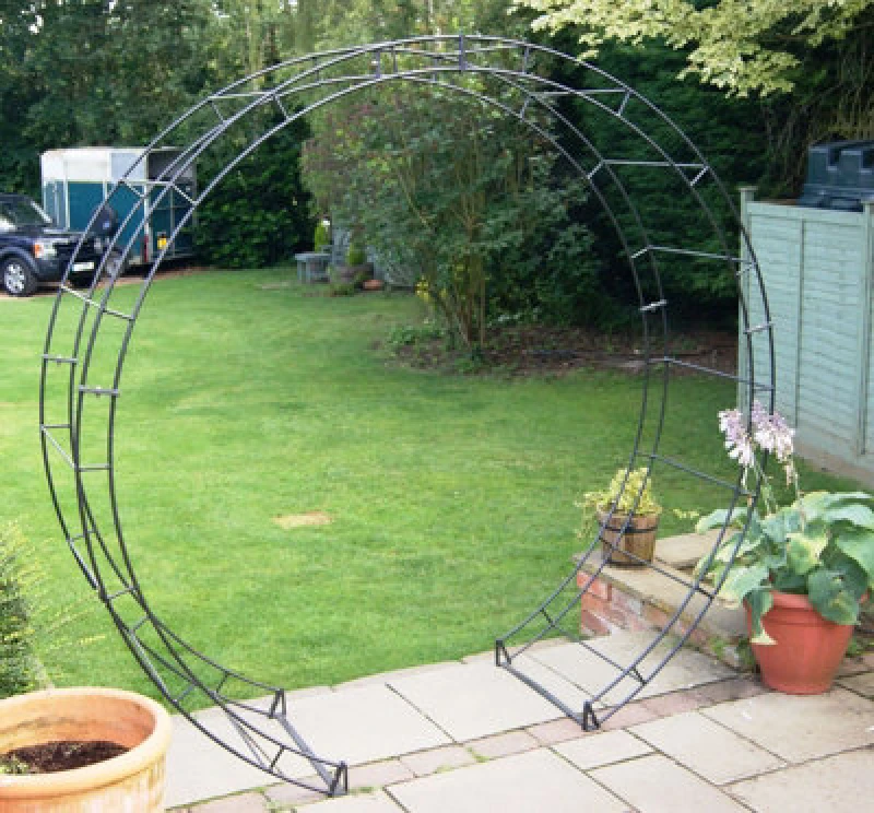 Image of Poppy Forge Round Arch (Including Ground Spikes) Bare Metal - Ready To Rust - Steel - L228.6 X W238.8 X H66 Cm