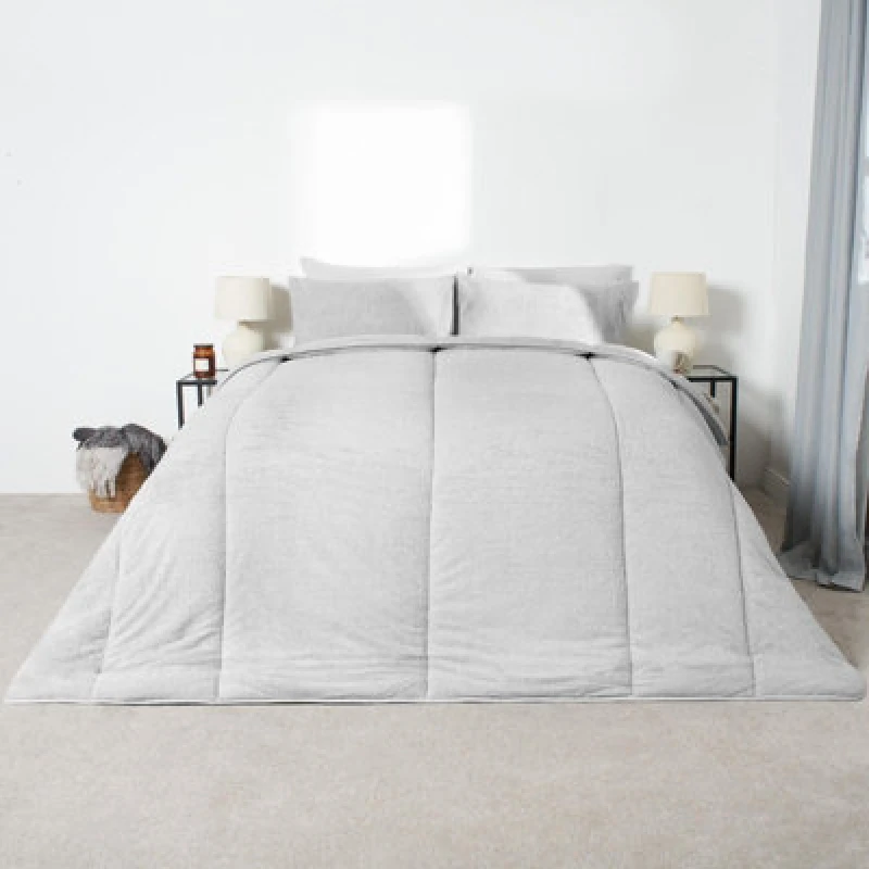 Image of OHS OHS Teddy Fleece Coverless Duvet 10.5 TOG Pillowcase in Silver Size: Single Silver Single Unisex 5027434175451