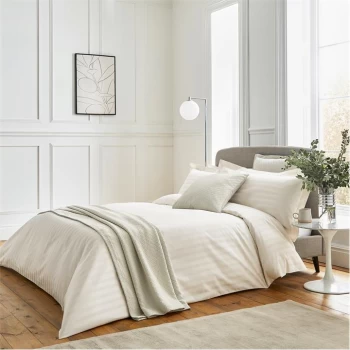 Image of Bedeck of Belfast Adan Duvet Cover - CHALK