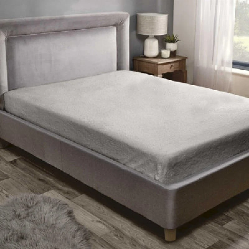 Image of Rapport Home Teddy Fleece Plain Fitted Bed Sheets in Silver Size: Double Silver Unisex Double