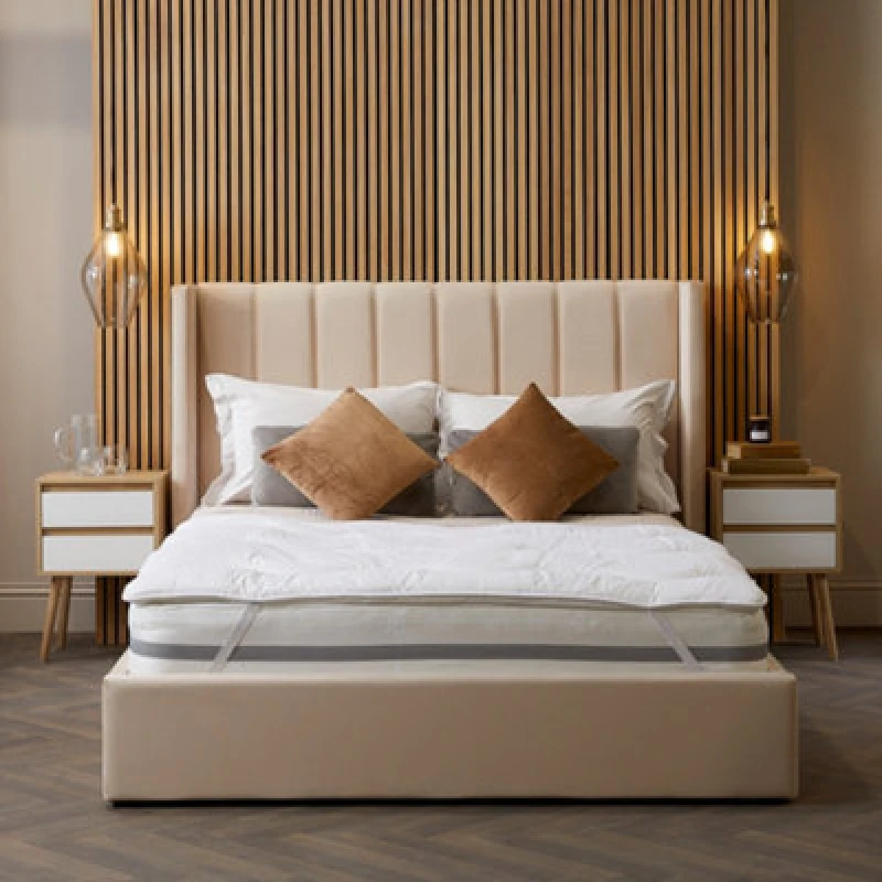 Image of Snuggledown Snuggledown Luxurious Hotel Mattress Topper in White Size: King White King Unisex 5037045022525