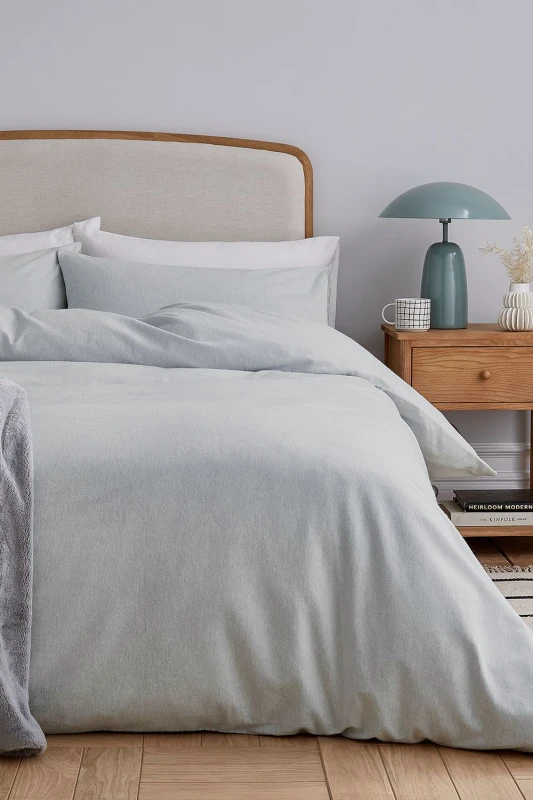 Image of Helena Springfield Helena Springfield 'HS Brushed Cotton' Duvet Cover Set in Silver Size: Single Silver Single Unisex 5016709717304