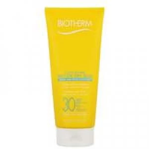 image of Biotherm Fluide Solaire Wet or Dry Skin Melting Sun Fluid SPF30 200ml