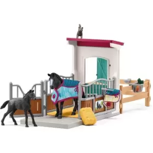Image of Horse Box With Mare And Foal