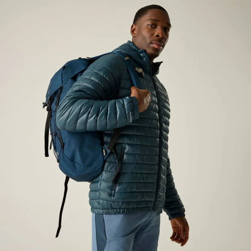Image of Regatta Mens Hurden Water-Repellent Lightweight Quilted Jacket in Dark Blue Size: Medium Dark Blue Male M
