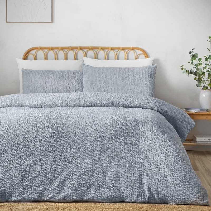 Image of Catherine Lansfield Crinkle Seersucker Duvet Cover Bedding Set Blue