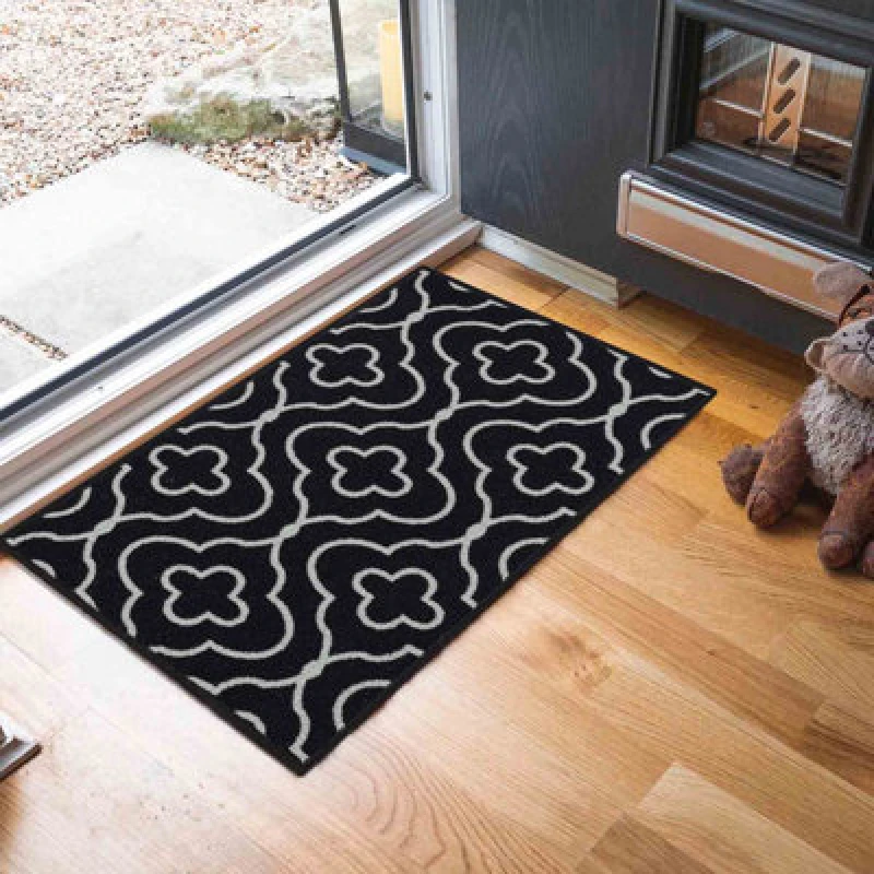 Image of Machine Washable Quatrefoil Design Anti Slip Doormats Black 120X160 Cm
