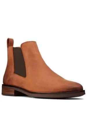 Image of Clarks Memi Top Chelsea Ankle Boot, Tan, Size 5, Women