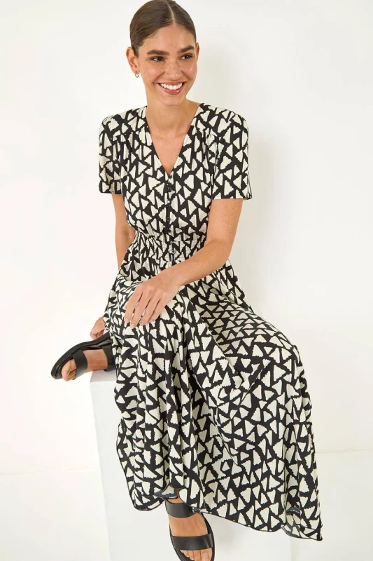 Image of Roman Womens Geo Print V-Neck Maxi Dress in Black Size: 18 Black Female 18
