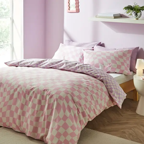 Image of Sassy B Sassy B Checkerboard Wave Pink Bedding Set - Double