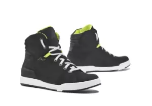 Image of Forma Swift Dry Black White 39