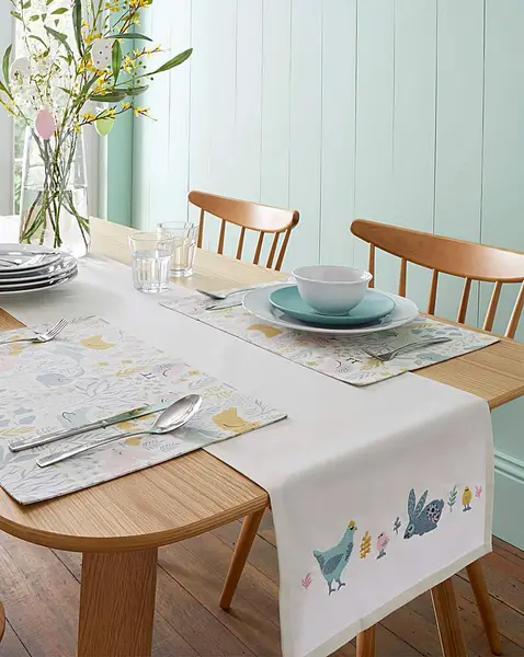 Image of Catherine Lansfield CL Cottage Friends Table Runner Multi PO58701