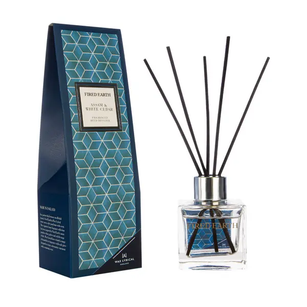 Image of Wax Lyrical Assam And White Cedar 38043614806171