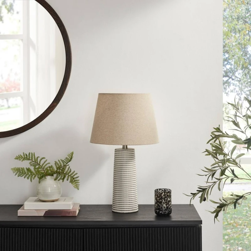 Image of FurnitureboxUK Agatha White Ceramic Table Lamp White Unisex