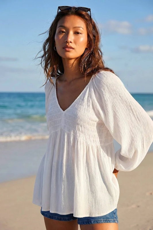Image of Roman Womens Shirred V-Neck Top in Ivory Size: 18 Ivory Female 18