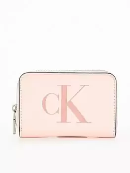 Calvin Klein Jeans CalviSculpted Med Zip Around Purse - Pink, Women