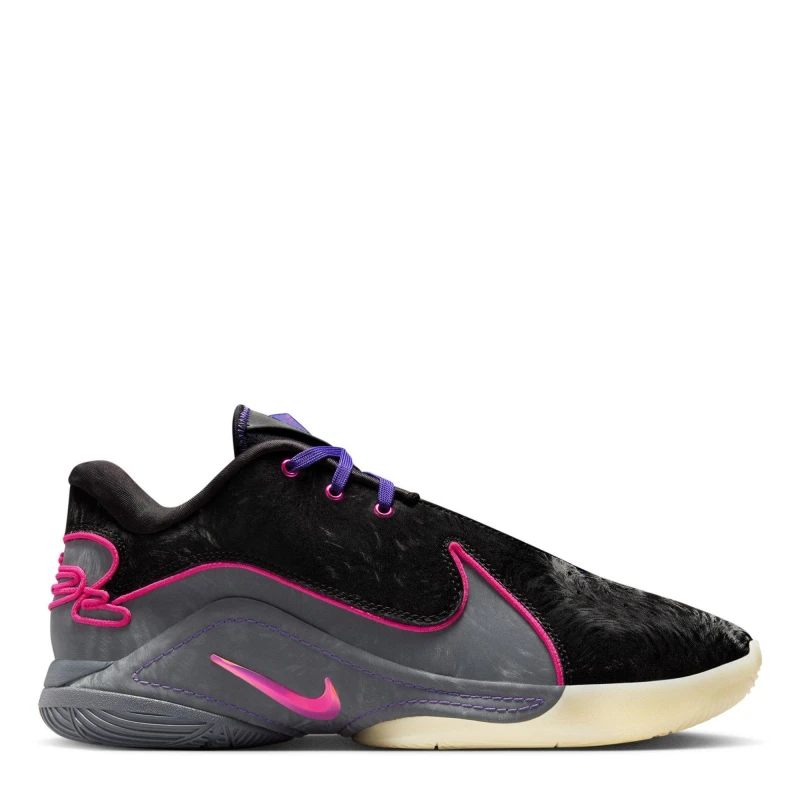 Image of Nike LeBron 22 Basketball Shoes