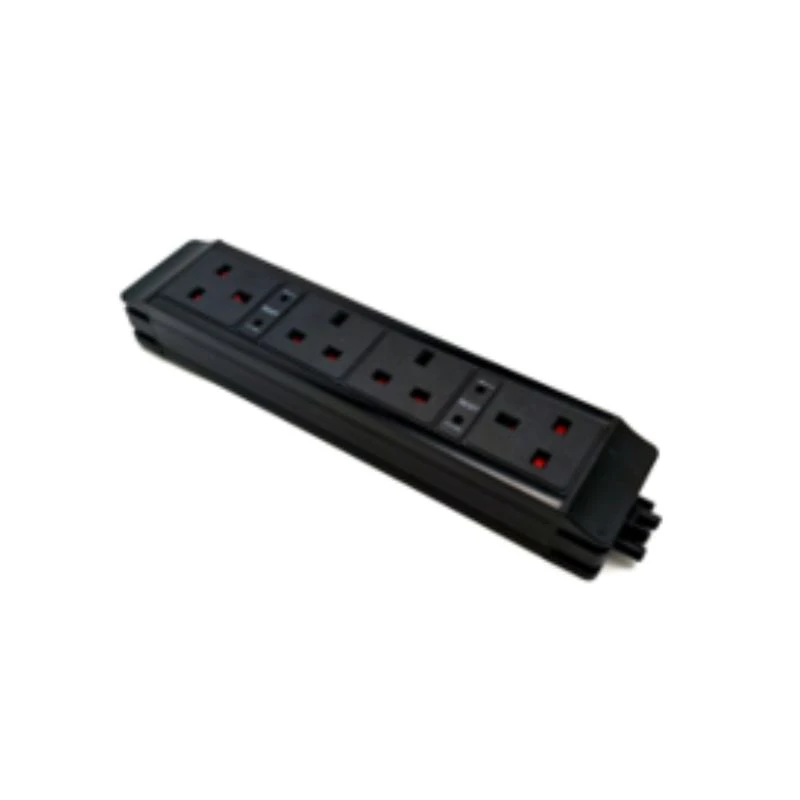 Image of POWERDATA ICON-LINK 4X 3.15A UK SKTS - 3-POLE M IN- F/M OUT
