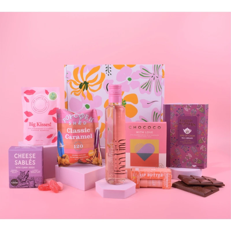 Image of Spicers of Hythe Sweet Treats with Wine Gift Set Multi unisex One Size