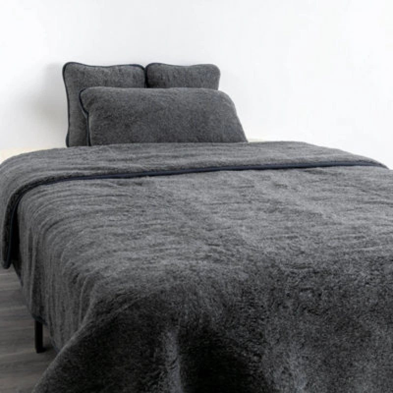 Image of Native Natural Merino Wool Quilt - Plain Grey