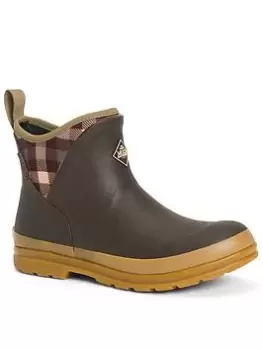 Image of Muck Boots Originals Ankle Wellington Boots - Brown , Brown, Size 3, Women