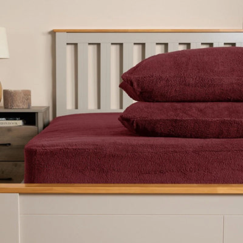 Image of OHS OHS 2 Pack Teddy Fleece Pillowcase Cover Bedding Set Thermal in Burgundy Size: Standard Pillow Case Burgundy Standard Pillow Case Unisex 5027434
