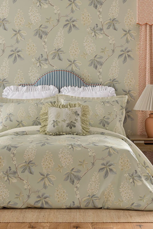 Image of Sanderson Sanderson 'Chestnut Tree' Cotton Duvet Cover Set in Grey Size: Super King Grey Super King Unisex 5016709704410