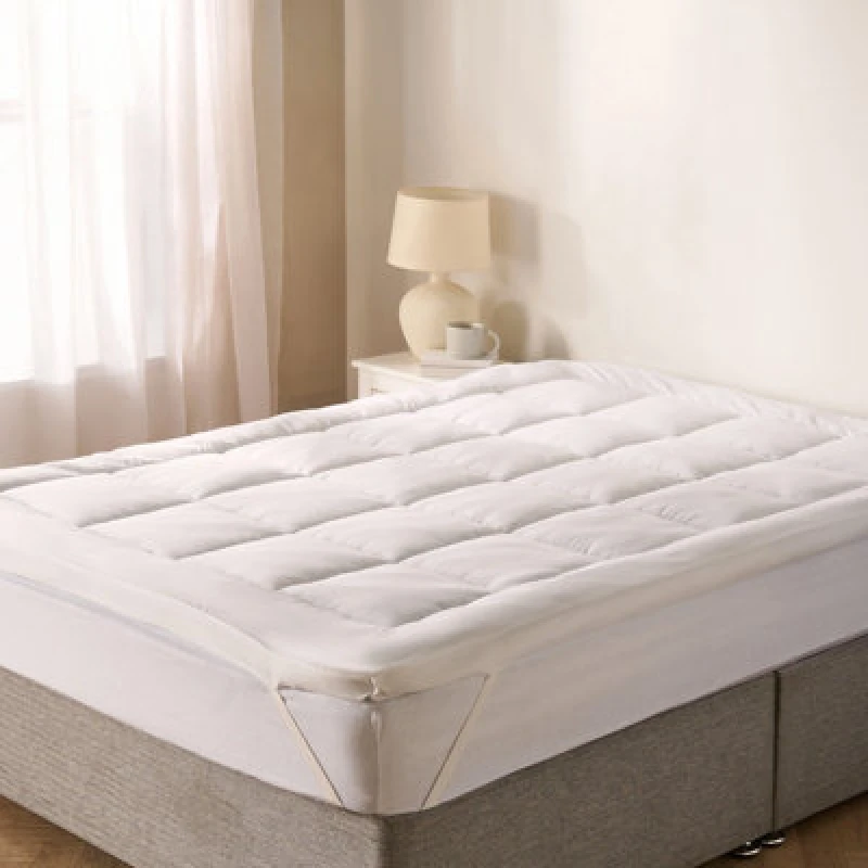 Image of OHS OHS Hotel Quality Anti Allergy Deep Fill Mattress Topper in White Size: Single White Single Unisex 5027434230631