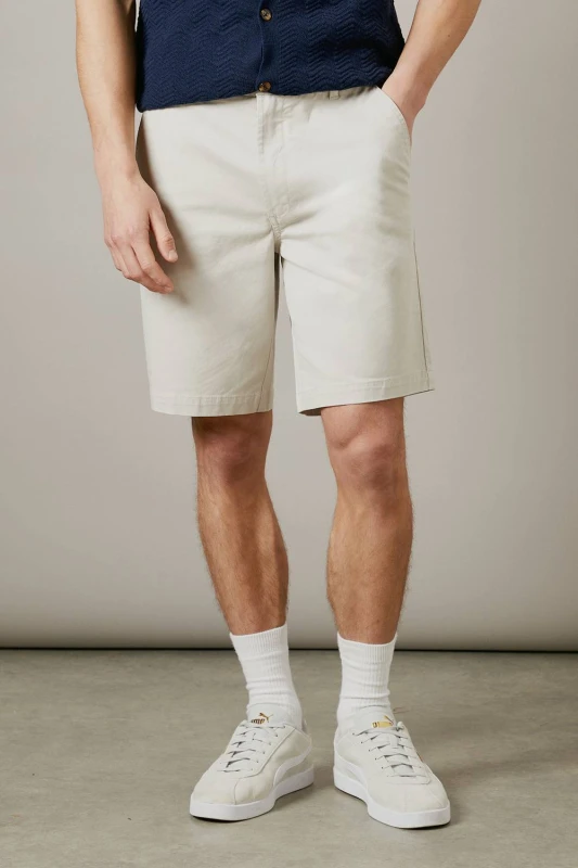 Image of Burton Burton Men Classic Chino Shorts in Off White Size: 28 Off White 28 Male 5045749190242