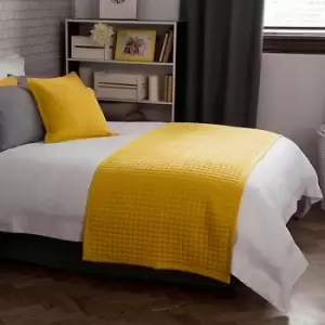 Image of Belledorm Crompton Quilted Bed Runner (One Size) (Saffron Yellow)