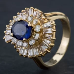 Image of Pre Owned 9ct White Gold Claw Set Oval Sapphire Diamond Cluster