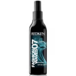 image of Redken Fashion Waves Sea Salt Spray 250ml