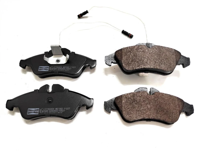 Image of Brake pad set CHAMPION 571844CH