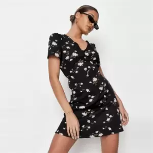 image of Missguided Floral Tea Dress - Black