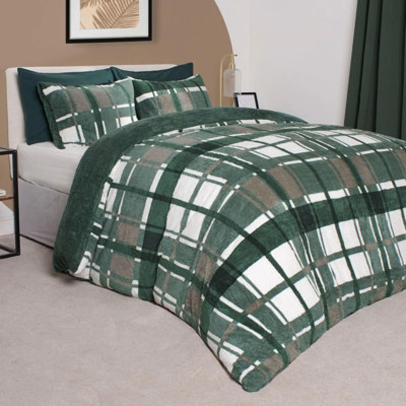 Image of OHS OHS Teddy Fleece Duvet Cover Set Pillowcase Bedding Check in Dark Green Size: King Dark Green King Unisex 5027434172023