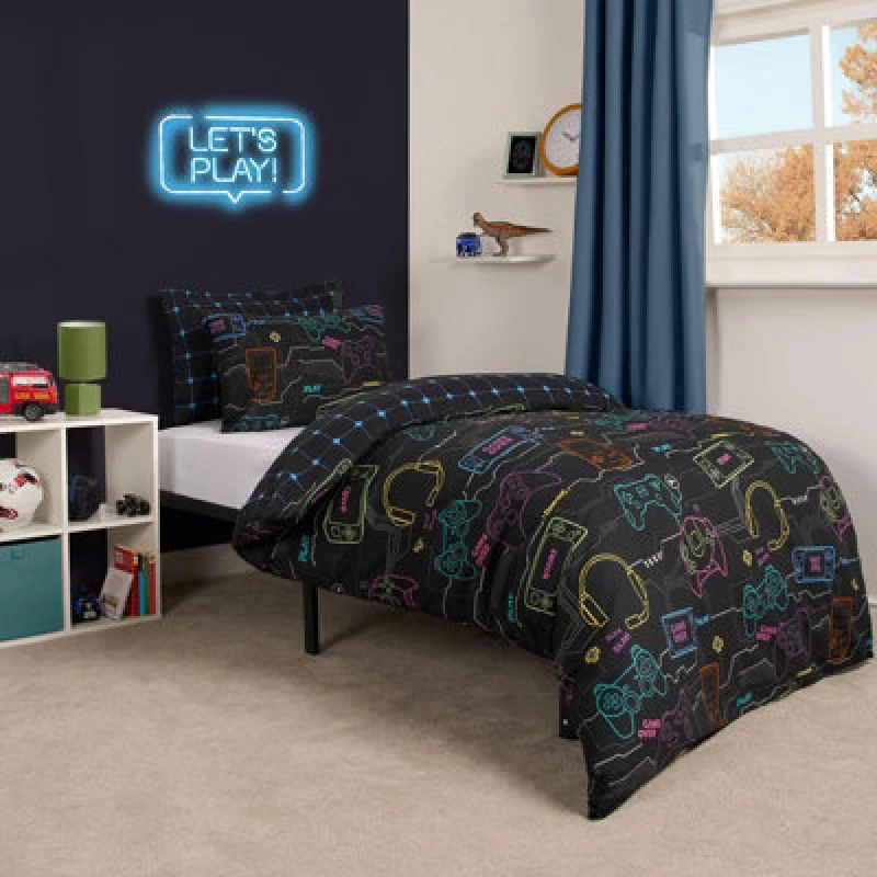 Image of OHS OHS Gaming Duvet Cover Bedding Set Kids Reversible Quilt in Black Size: Single Black Single Unisex 5027434171323