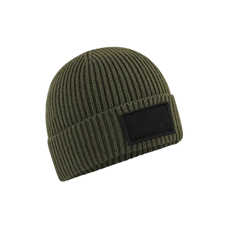 Image of Beechfield Beechfield Men Fashion Woven Patch Beanie in Dark Green Dark Green One Size Male 5063238248083