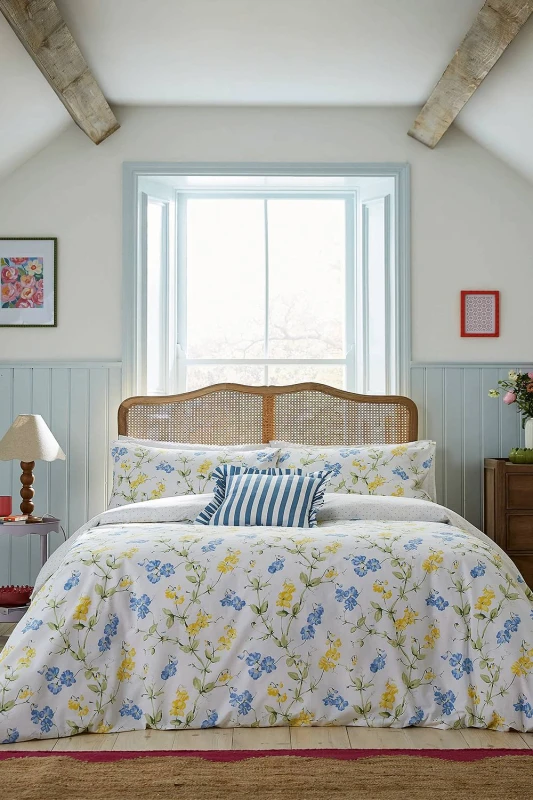 Image of Helena Springfield 'Sweetpea' Cotton Duvet Cover Set in White Size: Super King White Unisex Super King