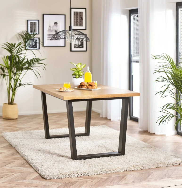 Image of FurnitureboxUK FurnitureboxUK Cotswold Rectangular 6-Seater Oak Coloured Wooden Dining Table With Black Wooden Legs in Light Oak Light Oak One Size Un