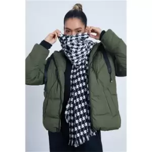 Image of I Saw It First Black Houndstooth Tassel Super Soft Scarf - Black