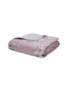 Image of Catherine Lansfield Canterbury Bedspread Throw
