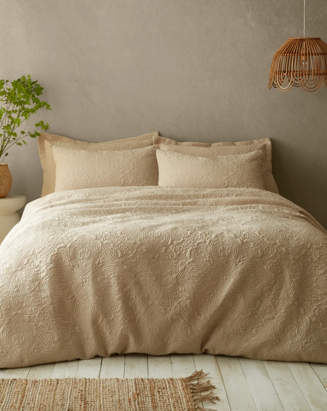 Image of Pineapple Elephant Pineapple Elephant Pinsonic Duvet Set Natural - Pineapple Elephant - Size: SINGLE Natural SINGLE GZ23601