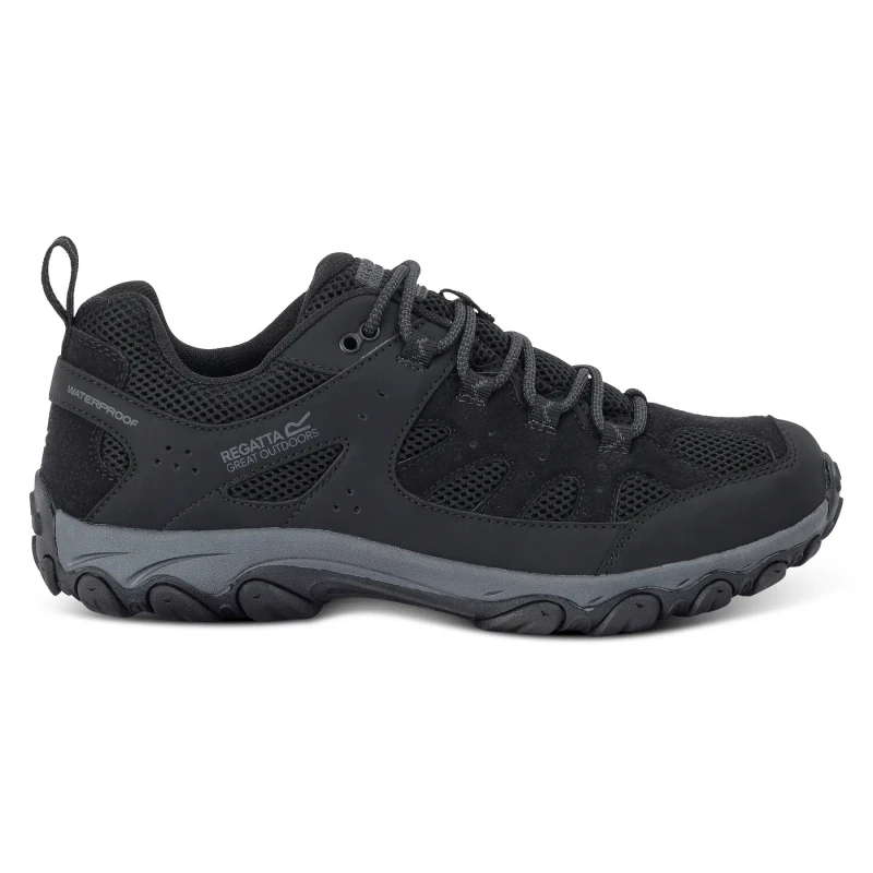 Image of Regatta Regatta Men Edgepoint Breathable Waterproof Low Walking Shoes in Jet Black Size: 6 Jet Black 6 Male 5063516062837