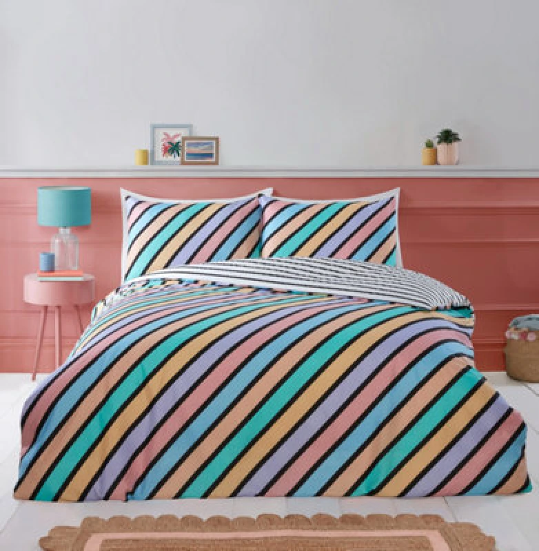 Image of Rapport Home Oxford Stripe Microfibre Reversible Duvet Cover Set with Pillowcase in Green Size: King Green Unisex King