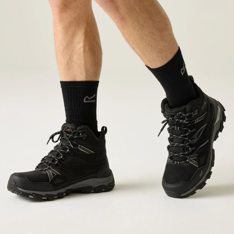 Image of Regatta Regatta Men Holcombe 3 Walking Boots in Jet Black Size: 6 Jet Black 6 Male 5063516024606