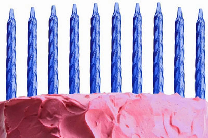 Image of Shatchi 10pcs Blue Candles for Birthday Anniversary Party Cake Topper Decoration Blue unisex