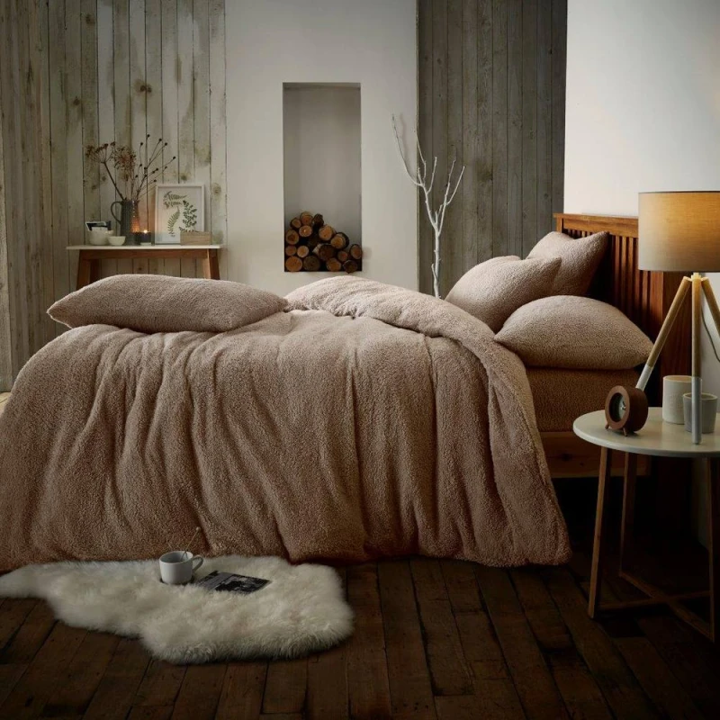 Image of Smart Living Smart Living Luxury Teddy Plain Duvet Cover and Pillowcase Set in Beige Size: Double Beige Double Unisex 5051346159100