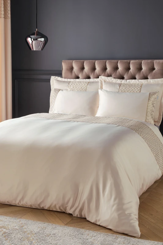 Image of Catherine Lansfield Catherine Lansfield 'Deco Sequin' Duvet Cover Set in Gold Size: Double Gold Double Unisex 5057681153292